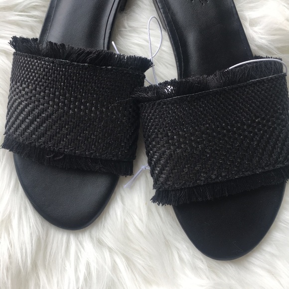 Black slide sandals - Picture 2 of 3